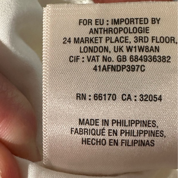 Anthropologie Elevenses Lace Scalloped Cutout Crochet White Shorts size 8 NWT - Picture 16 of 16